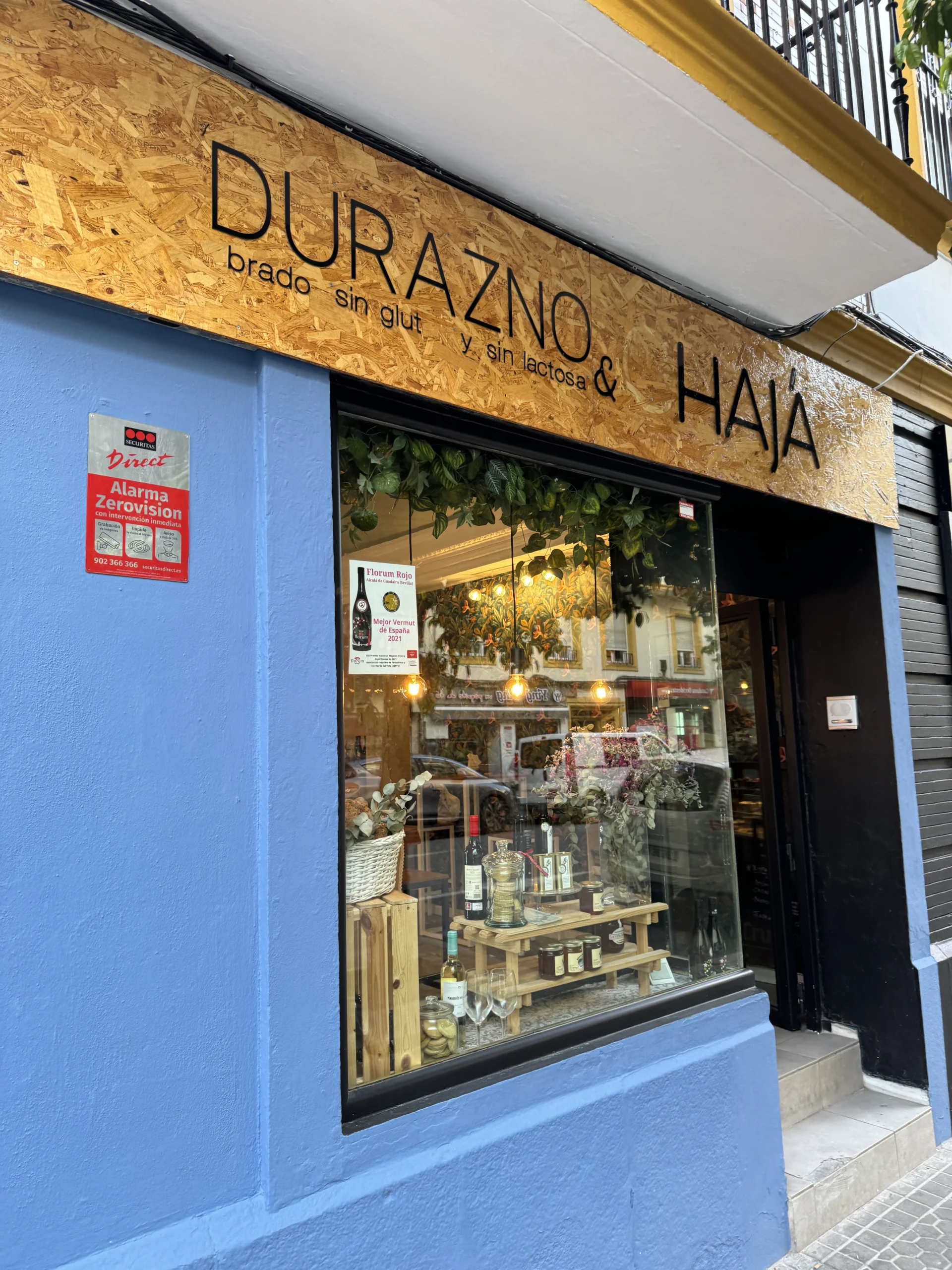 Durazno y Chaja storefront