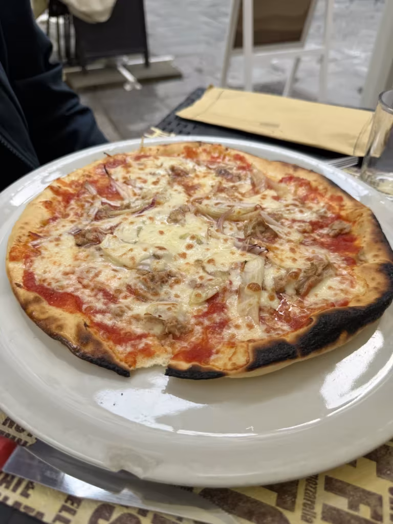Gluten free pizza at Exultate in Genoa, Italy