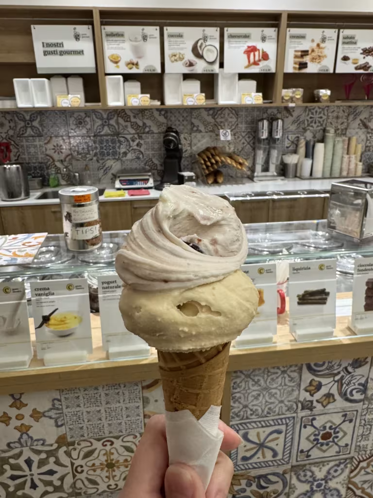 Gluten free gelato and cone at Ge.Lab in Como, Italy