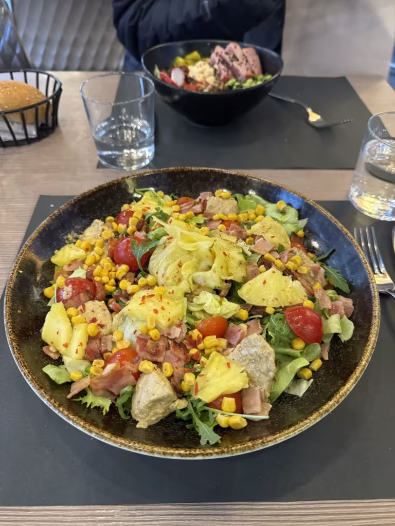 Salad at La Vita e Bella restaurant in Como, Italy