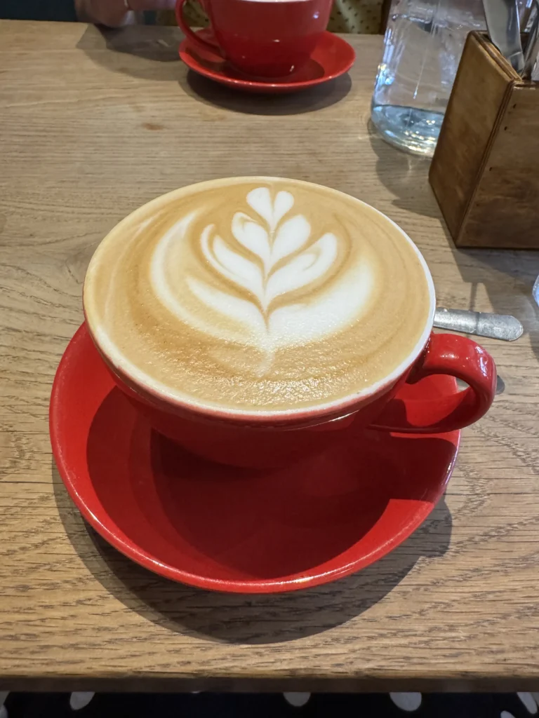 Les Filles latte
