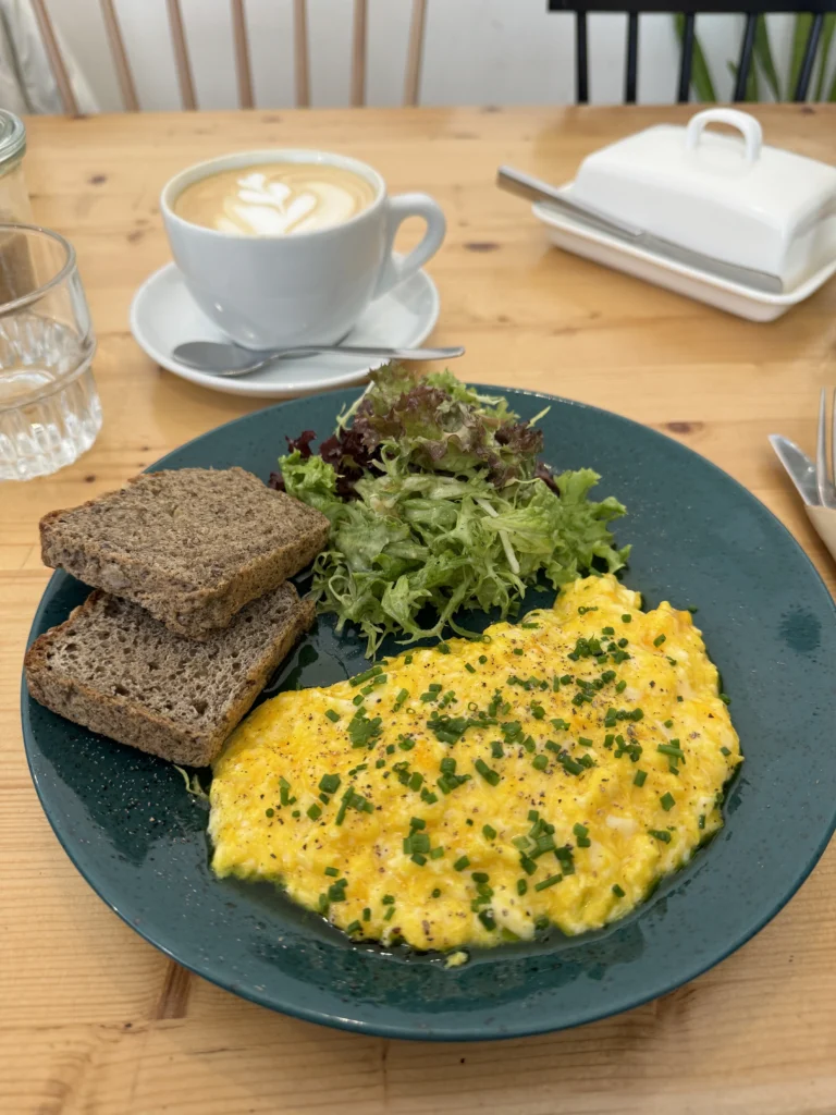 Egg breakfast at Mezi Srnky in Prague