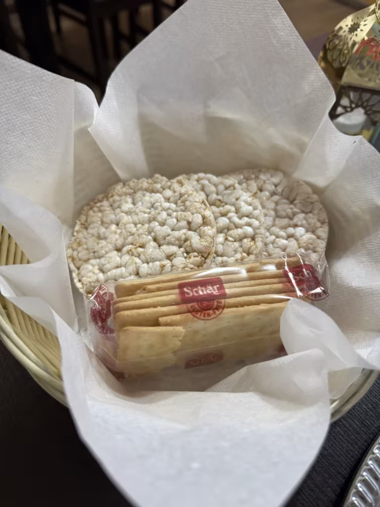 Gluten free bread replacements from Middle East restaurant in Como, Italy
