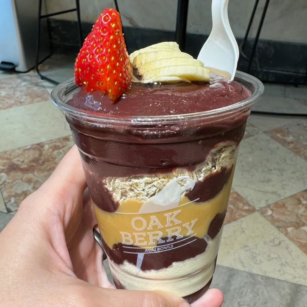 Smoothie "bowl" from Oakberry in Lisbon, Portugal