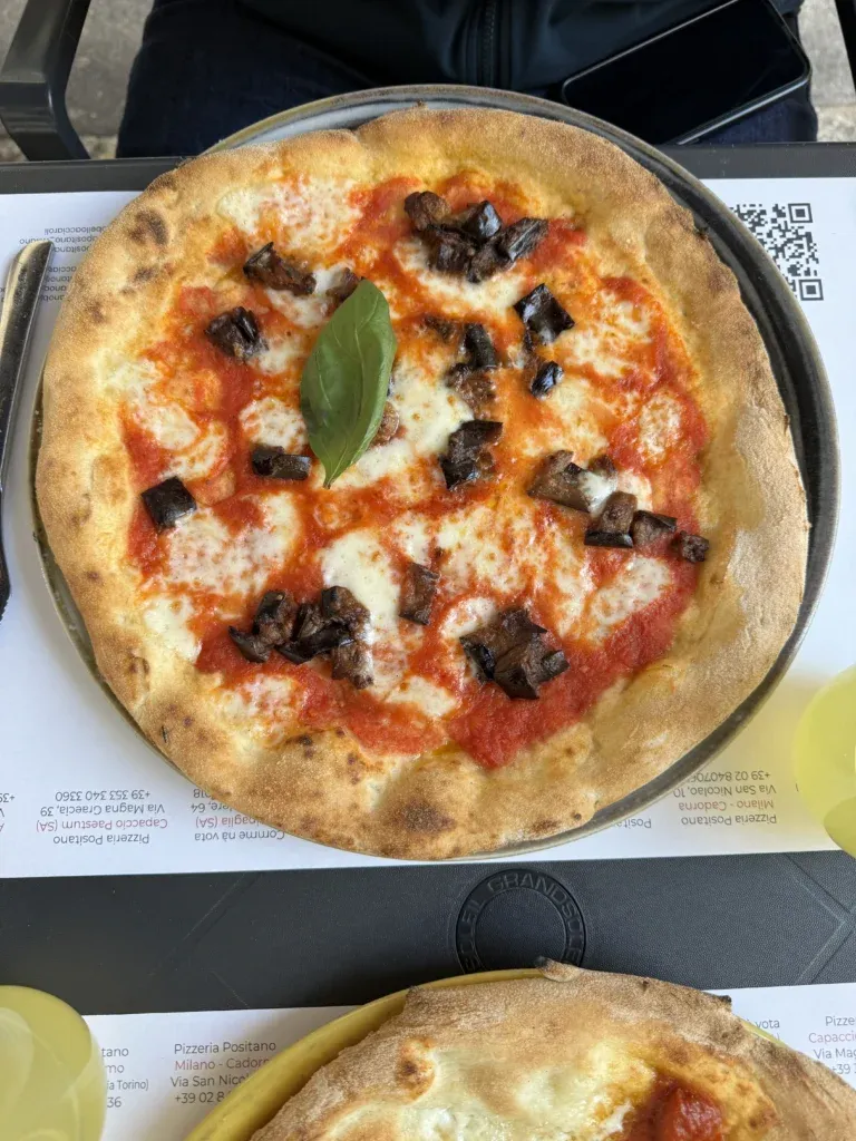 Gluten free pizza at Pizzeria Positano in Milan, Italy