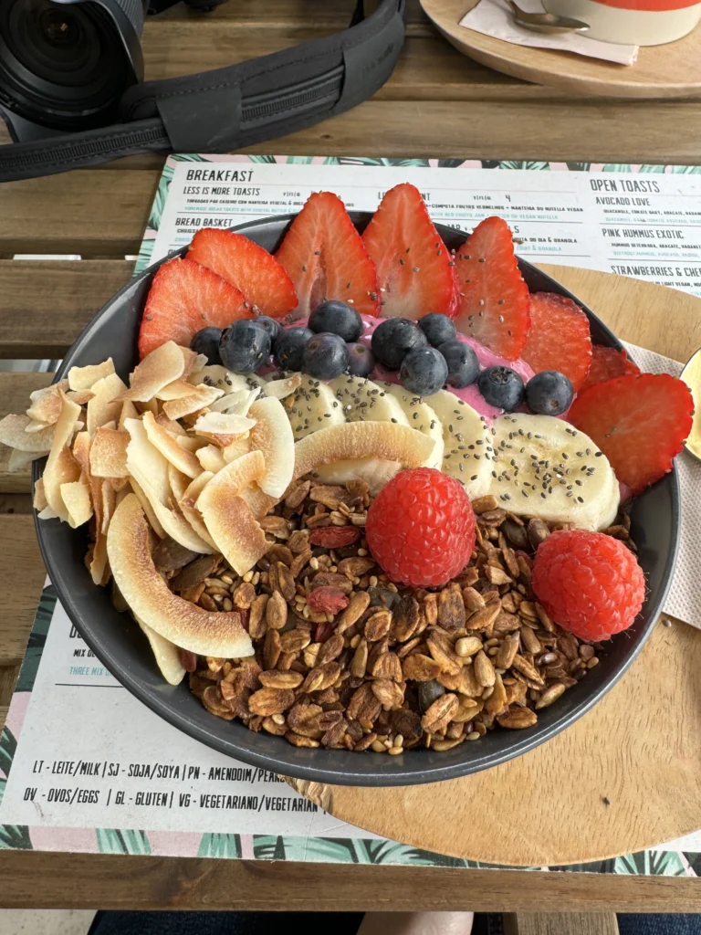 Gluten free smoothie bowl at Sugar Rabbit in Albufeira, Portugal