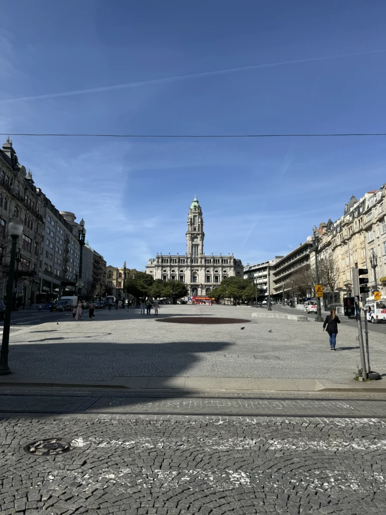 Avenida dos Aliados in Porto, Portugal